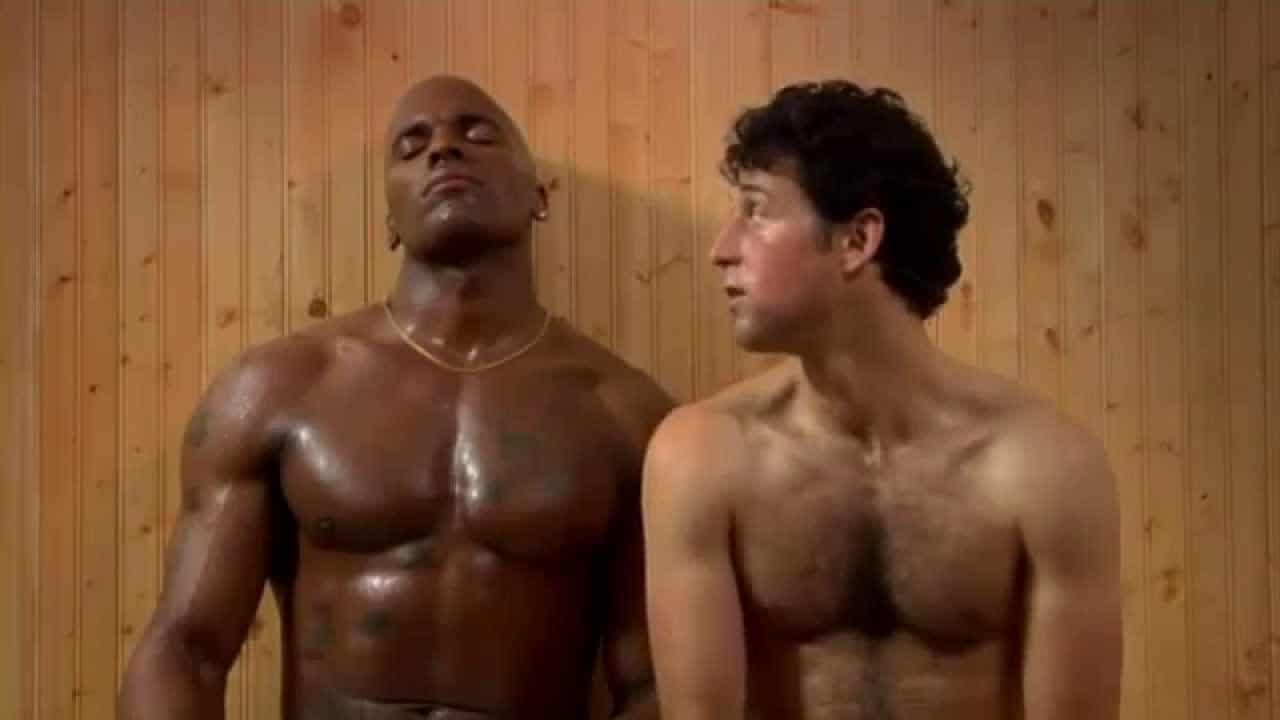 Première fois dans un sauna gay et ça a été le pied total !