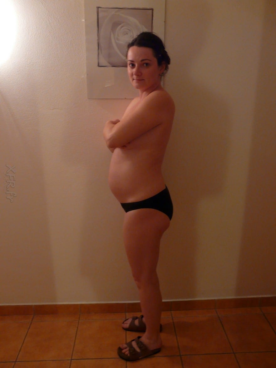Femmes enceintes en photo avec leur ventre rond