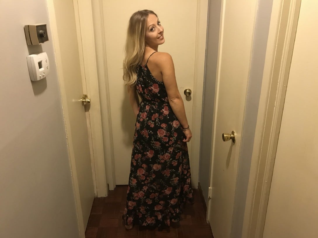 Blonde sexy dévoile ses photos intimes pour la première fois