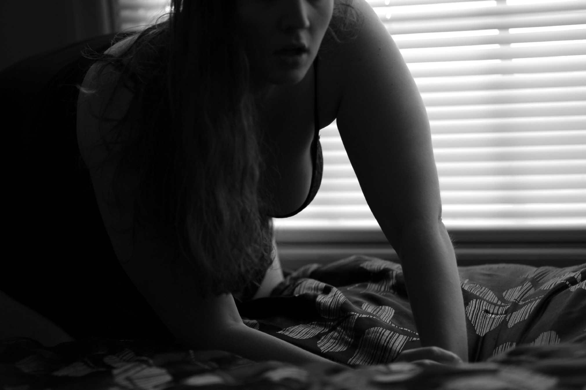 femme pulpeuse et chaude dévoile des photos plus qu'excitantes