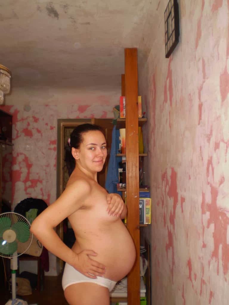 Superbe femme enceinte nous fait vibrer quelques jours avec ses photos hot