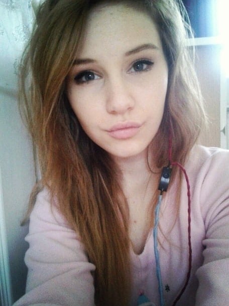 Amélie 18 ans se la joue selfie pour vous